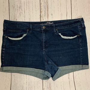 EUC Size 18 Mid Rise Midi Jean Shorts